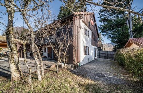 Bogeve Chalet De Esquí | Chalet authentique en vallée verte
