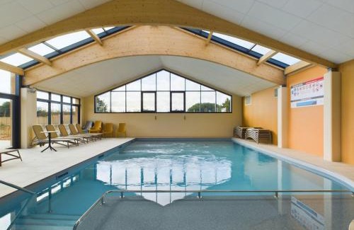 Saint-Gilles-Croix-de-Vie Chalet De Esquí | Chalet avec piscine pour 4 adultes-2 enfants