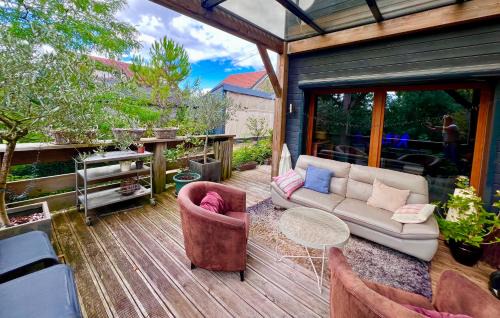 Brennes Cama Y Desayuno | Chalet avec recharge électrique !