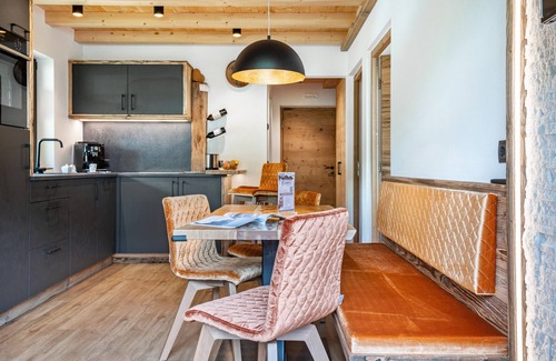 Racines Apartamento | Chalet "Blosegghof Almwiese" con vistas a la montaña, terraza privada y wifi