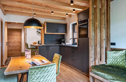 Racines Apartamento | Chalet "Blosegghof Waldblick" con vistas a la montaña, terraza privada y Wi-Fi