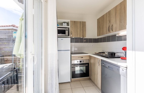 Parentis-en-Born Casa | Chalet 'Bois lac de Biscarrosse' con piscina climatizada, jardín privado y Wi-Fi