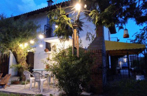 Mar del Plata Casa | Chalet Caserón de Tejas, Amplia y confortable casa para hasta 11 huéspedes
