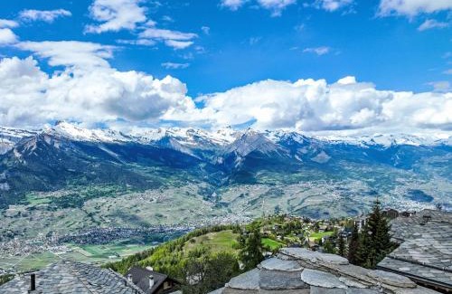 Saint-Pierre-de-Clages Chalet De Esquí | Chalet Chalet Flocon de Neige by Interhome