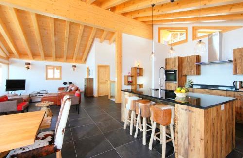 Saint-Pierre-de-Clages Chalet De Esquí | Chalet Chalet Flocon de Neige by Interhome