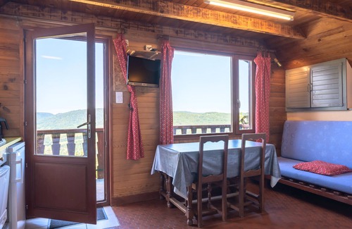 Le Tholy Chalet De Esquí | Chalet 'Chalet Les Moraines 8' con vistas a la montaña, piscina compartida y terraza privada