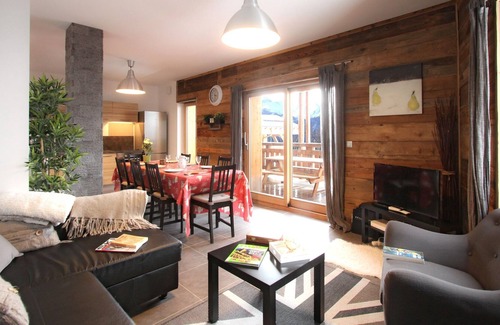 Huez-en-Oisans Chalet De Esquí | Chalet chaleureux avec bain à remous privative, a 80m de la télécabine