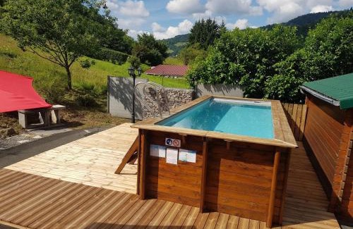 Cornimont Chalet De Esquí | Chalet chaleureux à Cornimont avec piscine privée