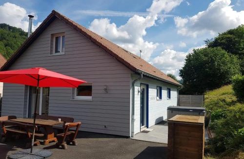 Cornimont Chalet De Esquí | Chalet chaleureux à Cornimont avec piscine privée
