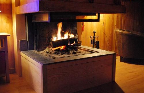 Ax-les-Thermes Chalet De Esquí | Chalet chaleureux à Ax-les-Thermes avec vue sur la montagne