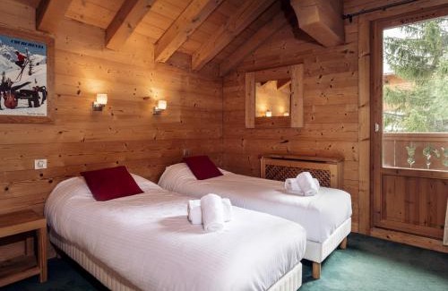 Meribel Chalet De Esquí | Chalet Chaleureux à Méribel : Cheminée, Jacuzzi, Proche Commerces, 4 Chambres en Suite - FR-1-688-18
