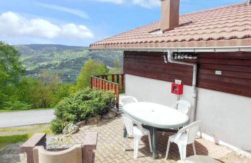 Le Tholy Chalet De Esquí | Chalet charmant au Tholy avec piscine partagée