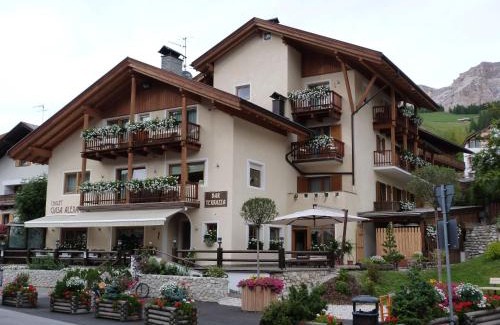 San Cassiano Cama Y Desayuno | Chalet Ciasa Alexander