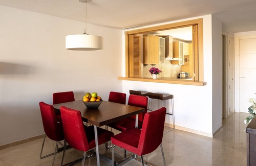 Mijas Chalet De Esquí | Chalet 'Comodo Triplex La Cala Golf' con piscina compartida, Wi-Fi y aire acondicionado