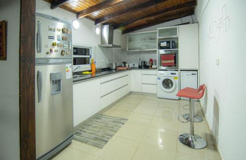 Posadas Casa | chalet con parque quincho y pileta
