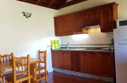 Alojera Cabaña | Chalet Casa de Campo con Amplio Jardin con Arboles Frutales
