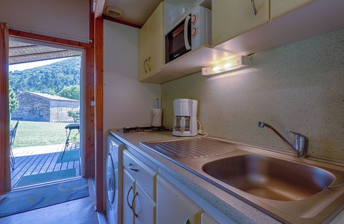 Les Tourrettes Chalet De Esquí | Chalet 'D'alpion' con piscina compartida, terraza privada y jardín compartido