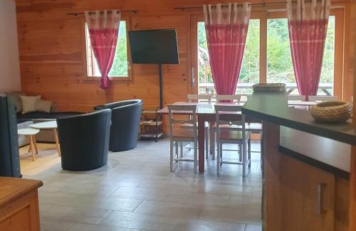 Saint-Maurice-sur-Moselle Chalet De Esquí | CHALET DES CHARBONNIERS AVEC ETANG - 5 chambres -