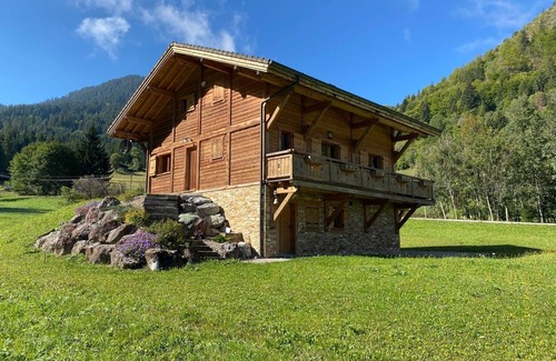Bonnevaux Chalet De Esquí | Chalet de Charme au Milieu des Montagnes