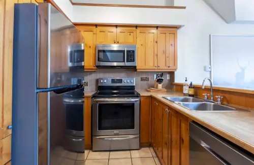 Mont-Tremblant Pedestrian Village Condominio | Chalet de la forêt Ski-In/Ski-Out