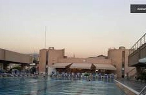 Zouk Mosbeh Apartamento | Chalet De Luxe In Siwar Resort, 2br, Near Rimal