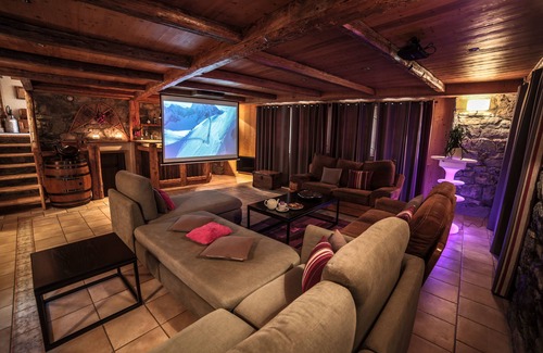 Meribel Chalet De Esquí | NUEVO CHALET DE LUJO en MERIBEL, de 16 a 20 personas - piscina - servicios incluidos