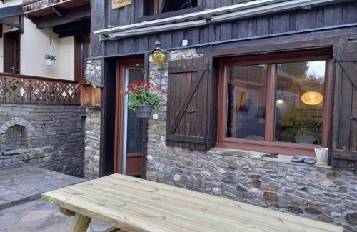 Doucy-Combelouviere Chalet De Esquí | Chalet de montagne au cœur de Doucy