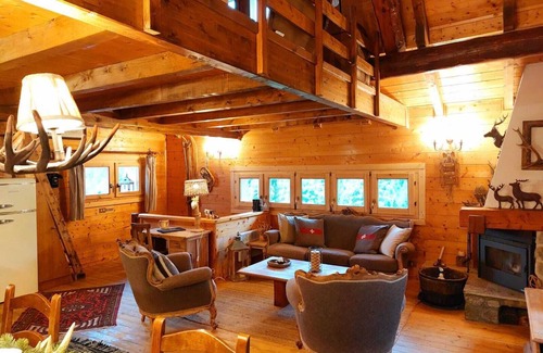 Ronco Cama Y Desayuno | CHALET DEI FIORI - ROOM & APARTMENT