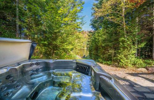 St-Adolphe-d'Howard Casa | Chalet des montagnes avec spa et lac