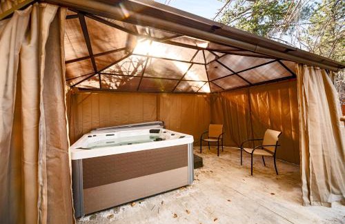 Big Bear Lake Chalet De Esquí | Chalet Des Ours -Comfortable and spacious home with WIFI! Close to everything!