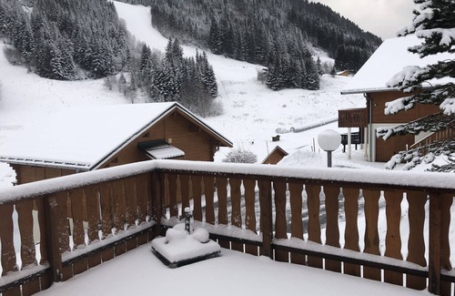 Station de Drouzin le Mont Chalet De Esquí | Chalet du Col du corbier
