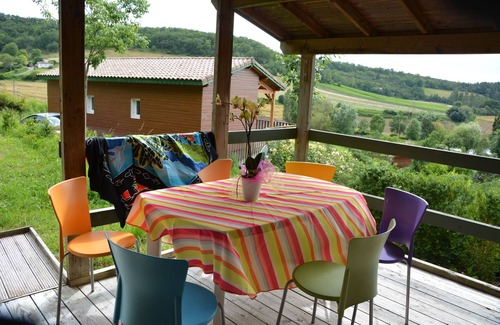 Courbiac Chalet De Esquí | Chalet Edelweiss: sleeps 4/6