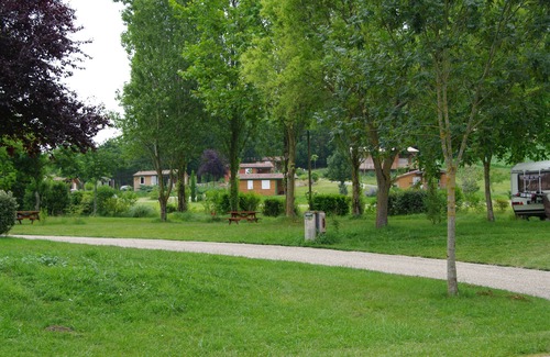 Courbiac Chalet De Esquí | Chalet Edelweiss: sleeps 4/6