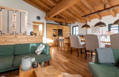 Lengdorf Casa | Chalet Edelweiss - with magnificent mountain view and sauna