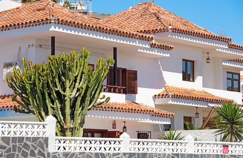Arguineguin Chalet De Esquí | Chalet "El Dorado" con piscina, Wi-Fi, A/C, terraza y jardín