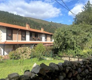 Barcenillas Casa | Chalet en entorno rural a 15 minutos de la playa.
