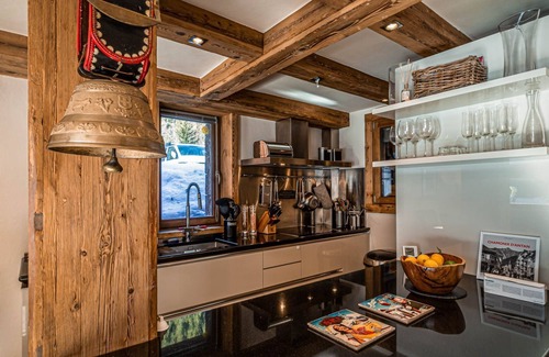 Les Tines Chalet De Esquí | Chalet Entre Nous: charming three bedroom chalet in an idyllic location