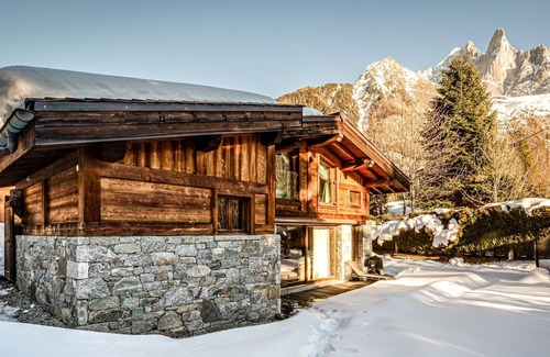 Les Tines Chalet De Esquí | Chalet Entre Nous: charming three bedroom chalet in an idyllic location