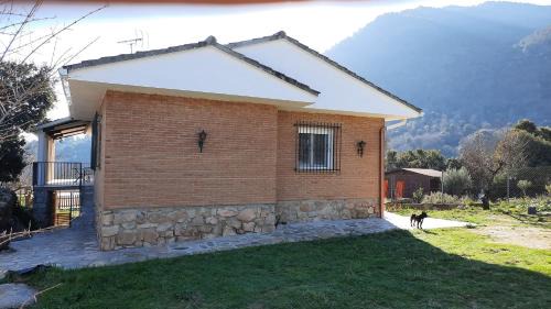 El Tiemblo Casa | Chalet con piscina y BBQ para 10 personas