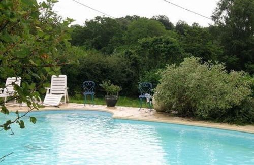 Echassieres Casa | Chalet familial avec piscine, animaux acceptés, draps inclus, proche de Montluçon et Gannat - FR-1-489-323