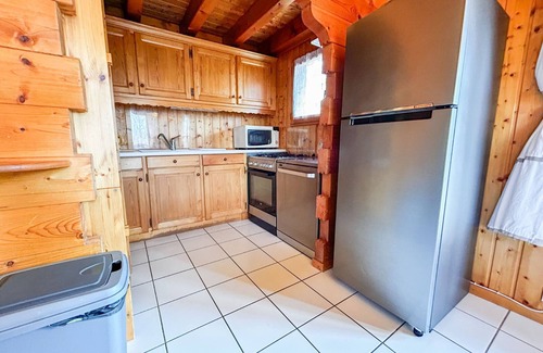 Bernex Chalet De Esquí | Chalet para 16, a 4km de pistas, Wifi, Parking