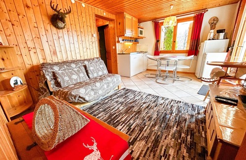 Bernex Chalet De Esquí | Chalet para 16, a 4km de pistas, Wifi, Parking