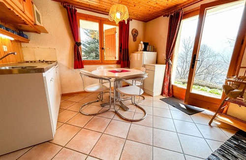 Bernex Chalet De Esquí | Chalet para 16, a 4km de pistas, Wifi, Parking