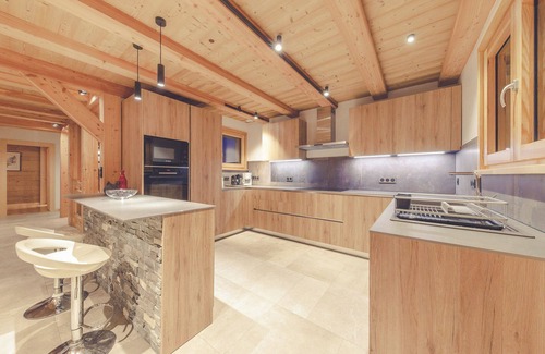 La Chapelle-d'Abondance Chalet De Esquí | Chalet "La Rocca" con vistas a la montaña, bañera de hidromasaje y Wi-Fi
