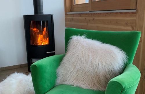 Saint-Martin-de-Belleville Chalet De Esquí | Chalet Pomme de Pin · Direct sur la piste · Wifi gratuit · Sauna · Parking couvert · Proche télécabine - FR-1-344-759