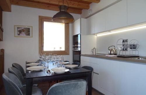 Saint-Martin-de-Belleville Chalet De Esquí | Chalet Pomme de Pin · Direct sur la piste · Wifi gratuit · Sauna · Parking couvert · Proche télécabine - FR-1-344-759