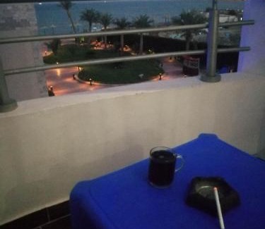 Village Road Apartamento | Chalet front the beach