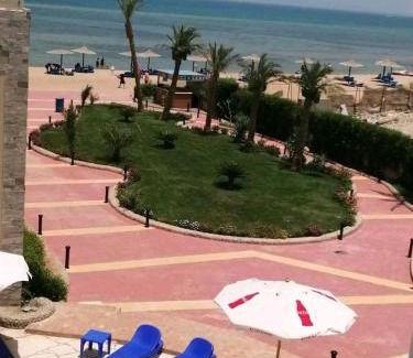 Village Road Apartamento | Chalet front the beach