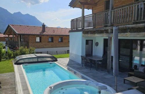 Inzell Chalet De Esquí | Chalet Gamsknogel mit privatem Pool und Whirlpool