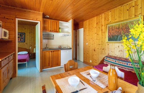 Mirabel-aux-Baronnies Chalet De Esquí | Chalet 'Gite Lavande' con piscina compartida, terraza privada y Wi-Fi